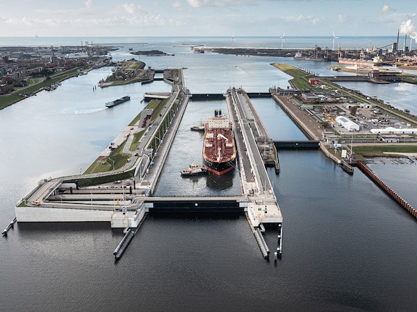 IJmuiden, Zeesluis